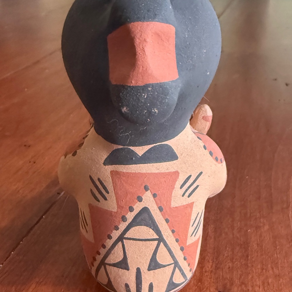 Native American “Story Teller” - Clay Figurine purchased on a Cherokee res. - Picture 3 of 5
